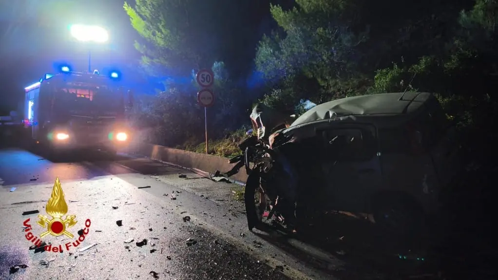 Scontro mortale sulla Statale 130: due morti e un ferito grave