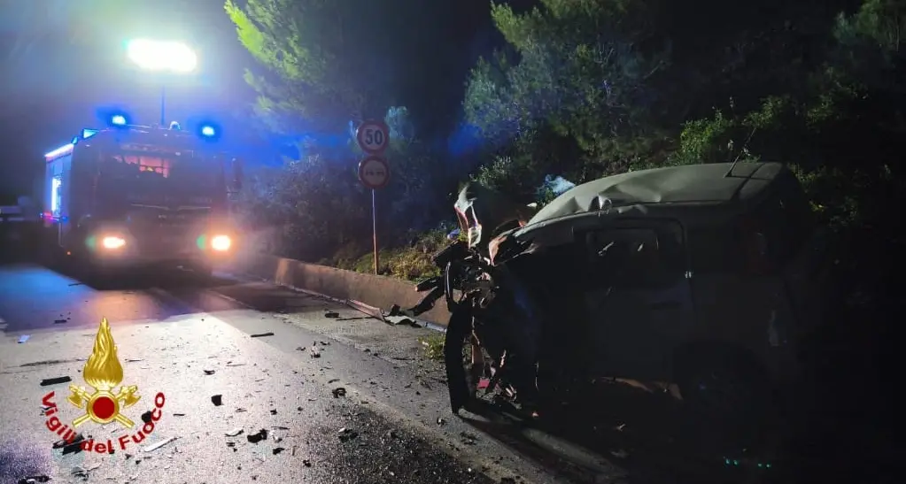 Scontro mortale sulla Statale 130: due morti e un ferito grave