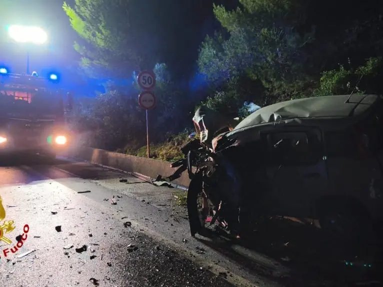 Scontro mortale sulla Statale 130: due morti e un ferito grave