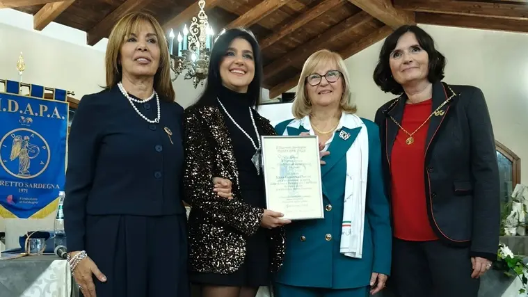 Maria Giovanna Cherchi insignita a Iglesias del premio \"Eccellenza di Sardegna\"
