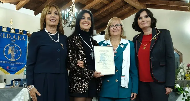 Maria Giovanna Cherchi insignita a Iglesias del premio \"Eccellenza di Sardegna\"