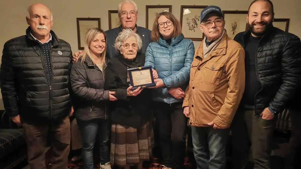 Santa Maria Coghinas celebra i 100 anni di Lucia Pes