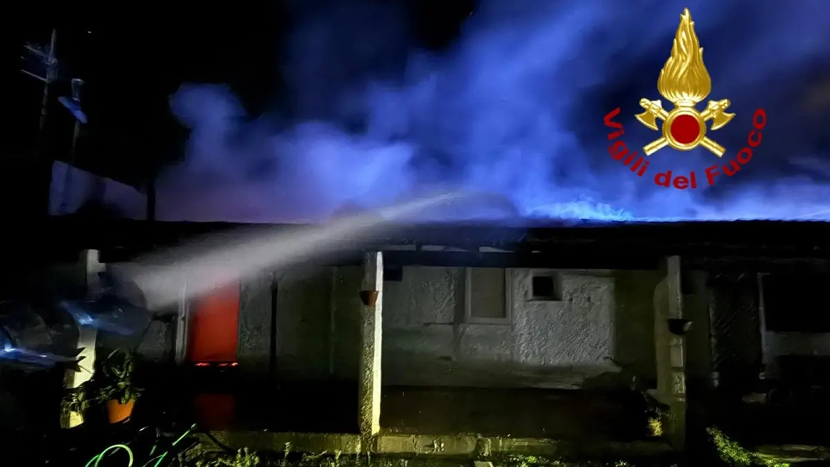 Incendio in un’azienda agrituristica di Porto Torres, gravi danni ma nessun ferito