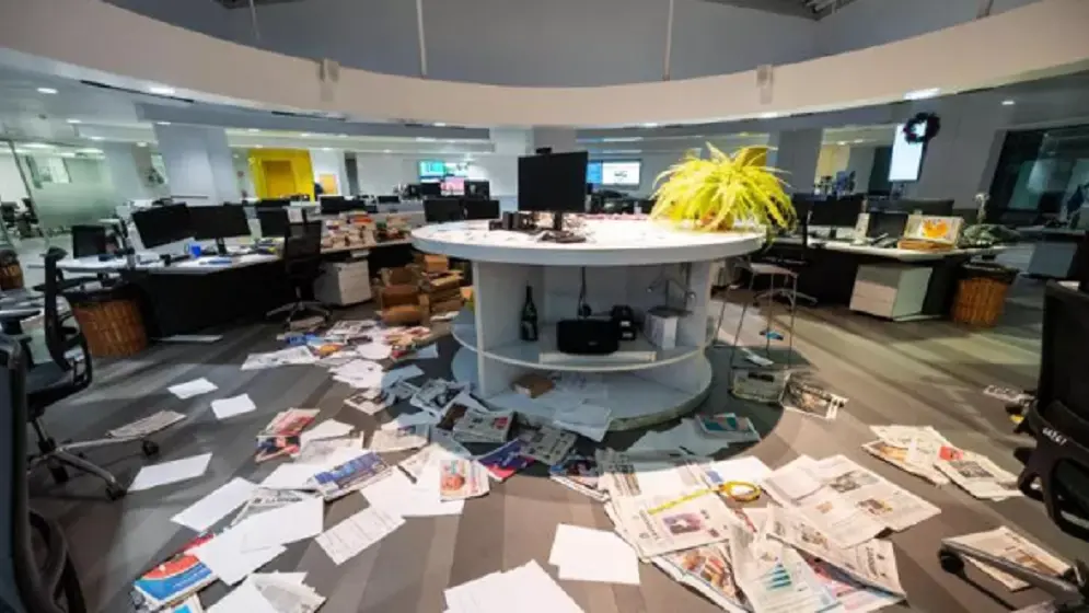 Assalto a La Stampa durante lo sciopero: irruzione, devastazioni e condanna unanime