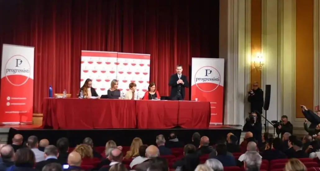 Progressisti, il congresso al Teatro delle Saline rilancia la leadership di Zedda