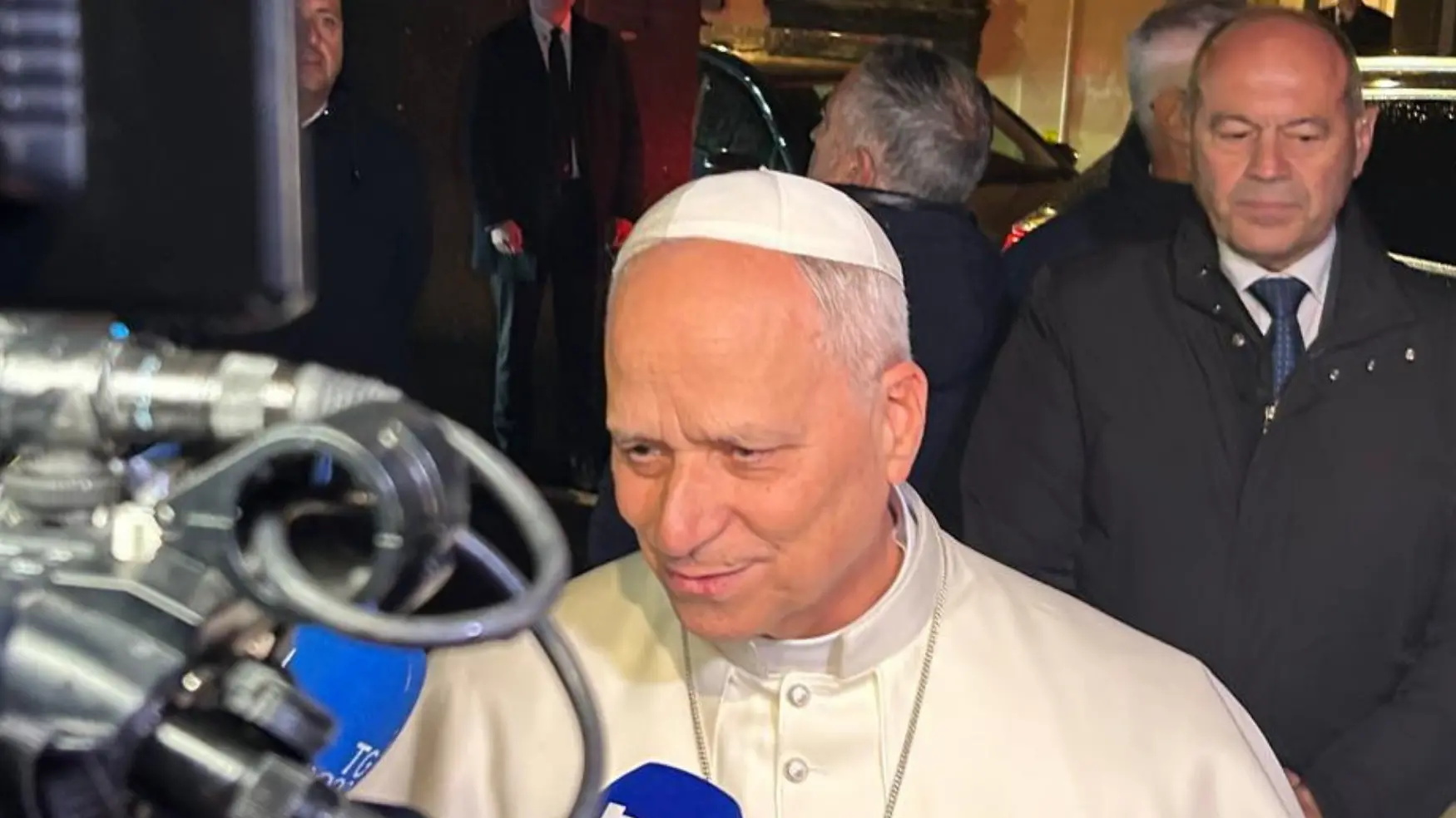 Le parole di Papa Leone XIV dall’Africa: “Non interessato a dibattere con Trump”