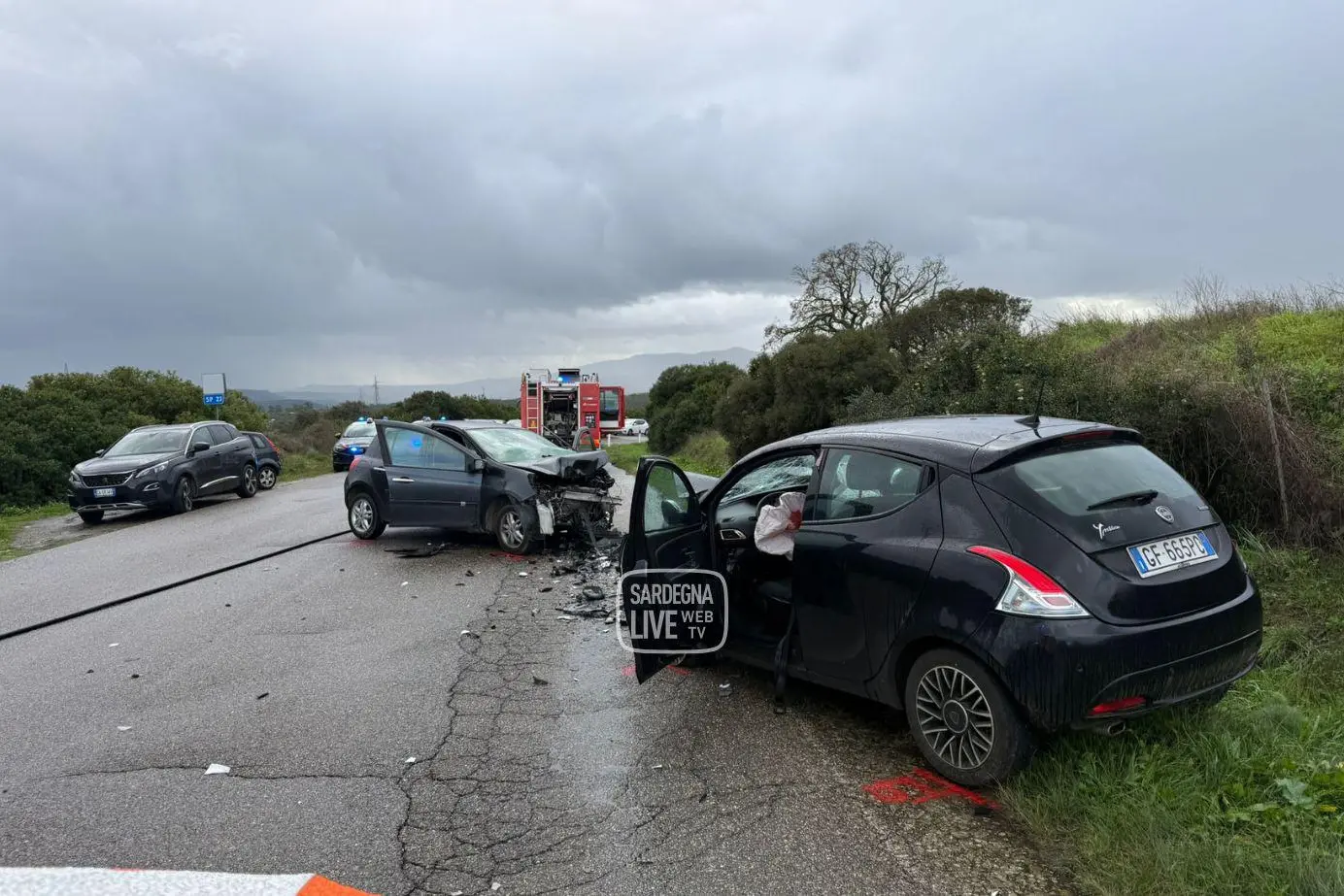 Scontro frontale a Ghilarza: due feriti sulla provinciale 23