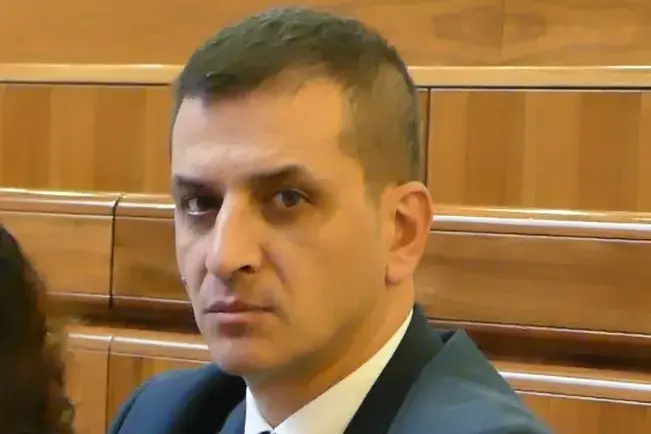 Via Roma a Cagliari, Meloni (FDI): \"Ambulanti abusivi e degrado urbano intollerabile\"