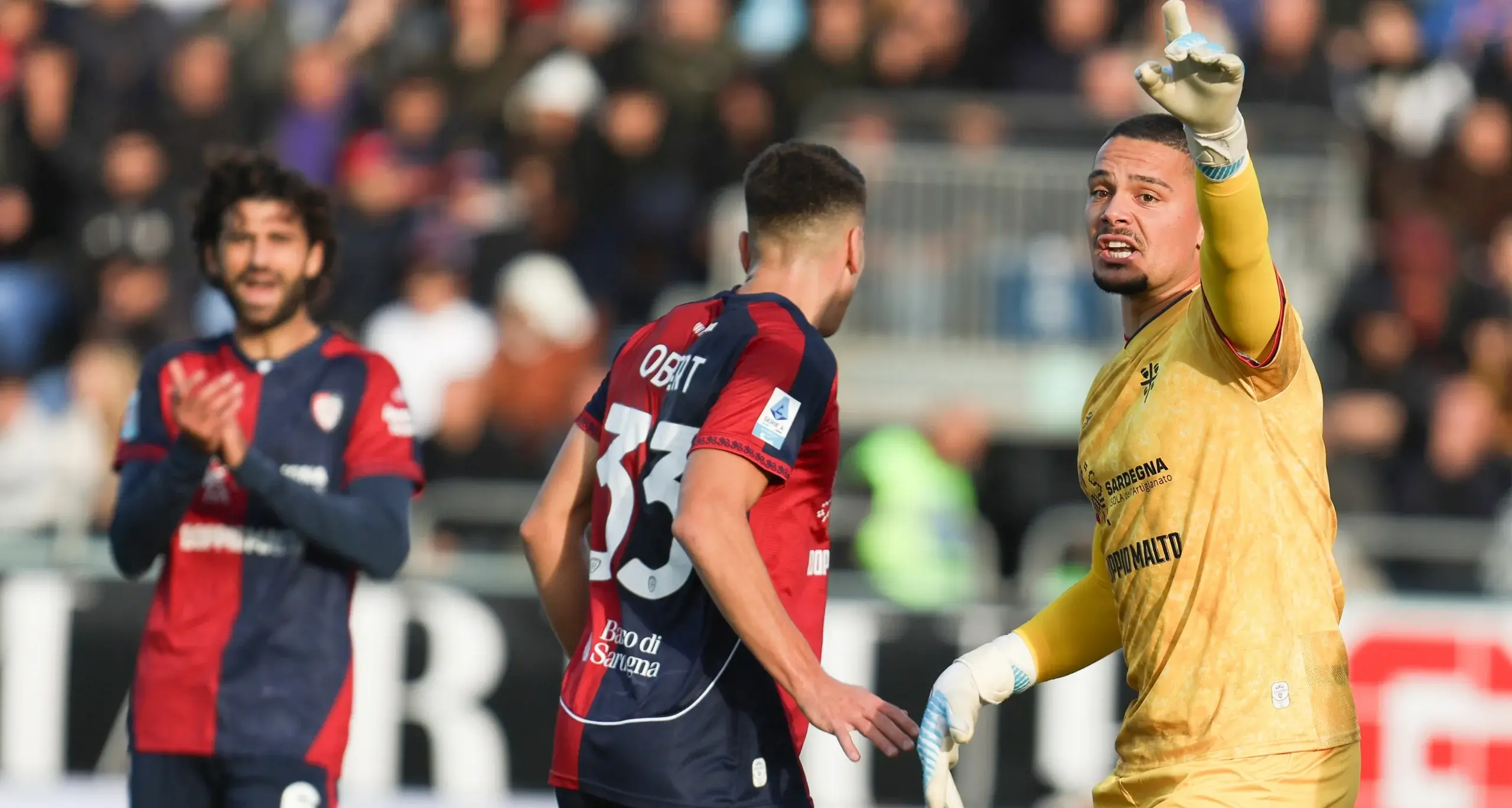 Genoa- Cagliari 3-0, pesante sconfitta a Marassi