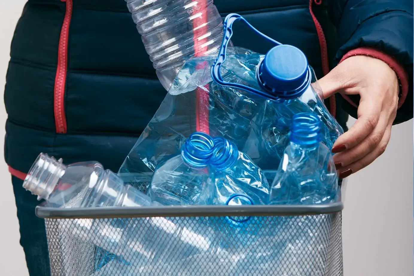 Raccolta della plastica a rischio a Cagliari: impianti saturi