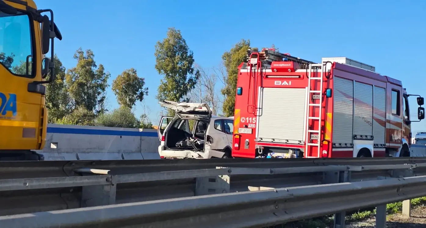 Grave incidente sulla statale 131 vicino a San Sperate: un ferito in codice rosso