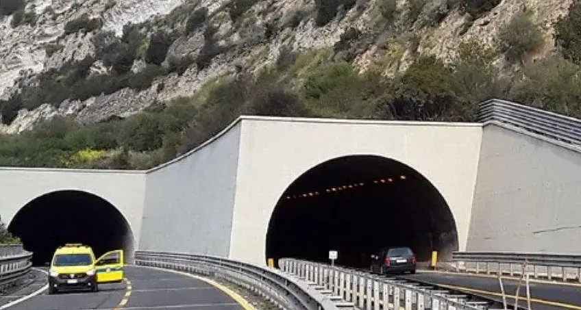 Galleria Chighizzu sulla 131, slitta a febbraio la conclusione del cantiere