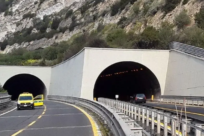 Galleria Chighizzu sulla 131, slitta a febbraio la conclusione del cantiere