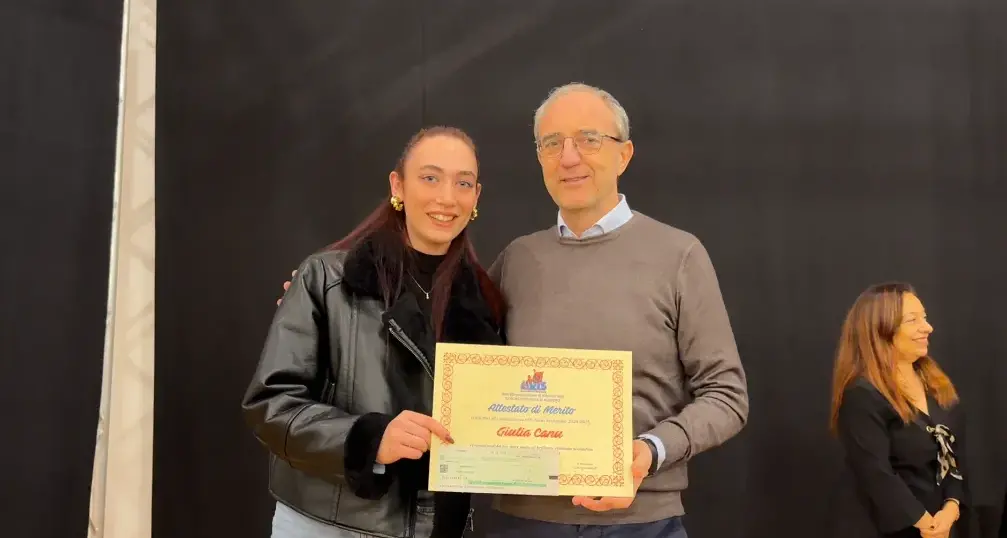 Avis Alghero e scuole unite per la solidarietà: premiati gli studenti donatori | VIDEO