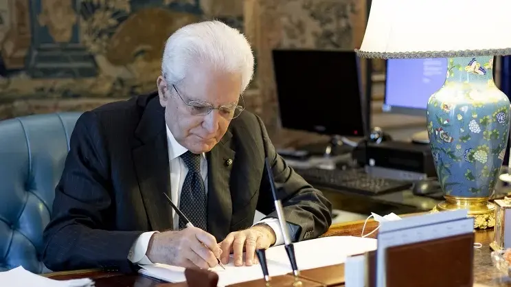 Il presidente Mattarella concede la grazia a cinque detenuti