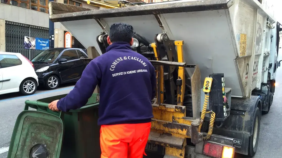 Servizi di igiene urbana, nessuna interruzione durante le festività a Cagliari