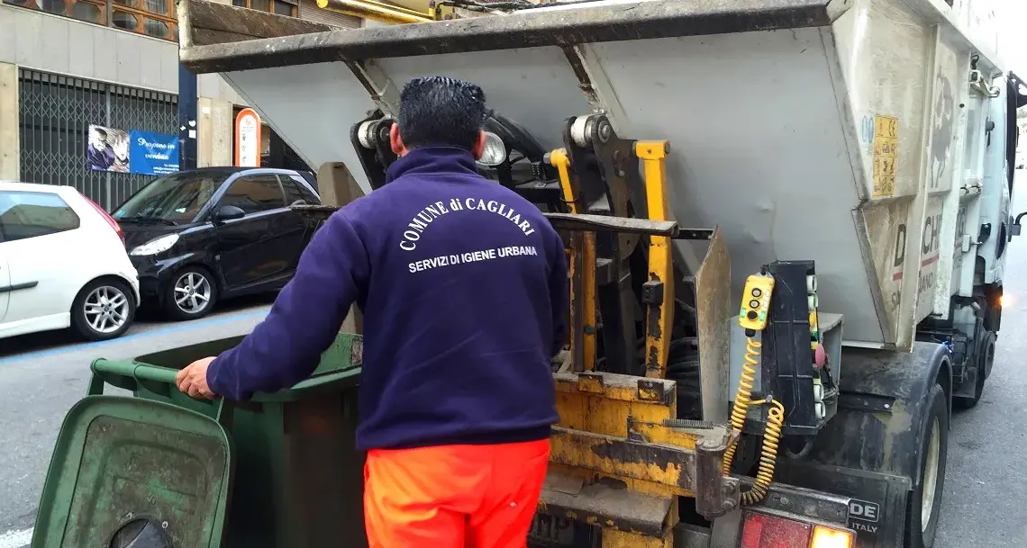 Servizi di igiene urbana, nessuna interruzione durante le festività a Cagliari