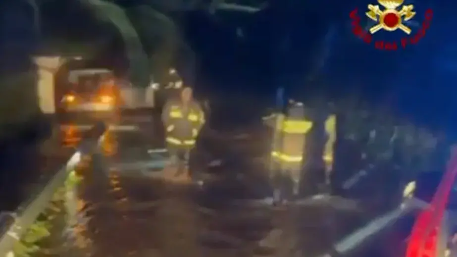Alghero, notte di piogge intense: Vigili del fuoco in azione