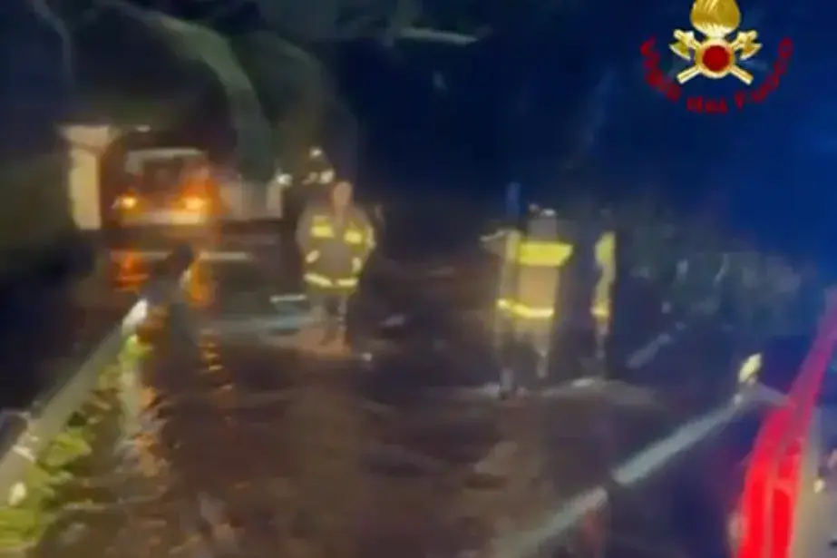 Alghero, notte di piogge intense: Vigili del fuoco in azione