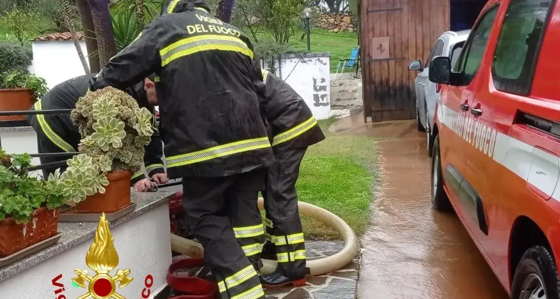 Maltempo in Sardegna: Vigili del fuoco in azione in Gallura e ad Alghero