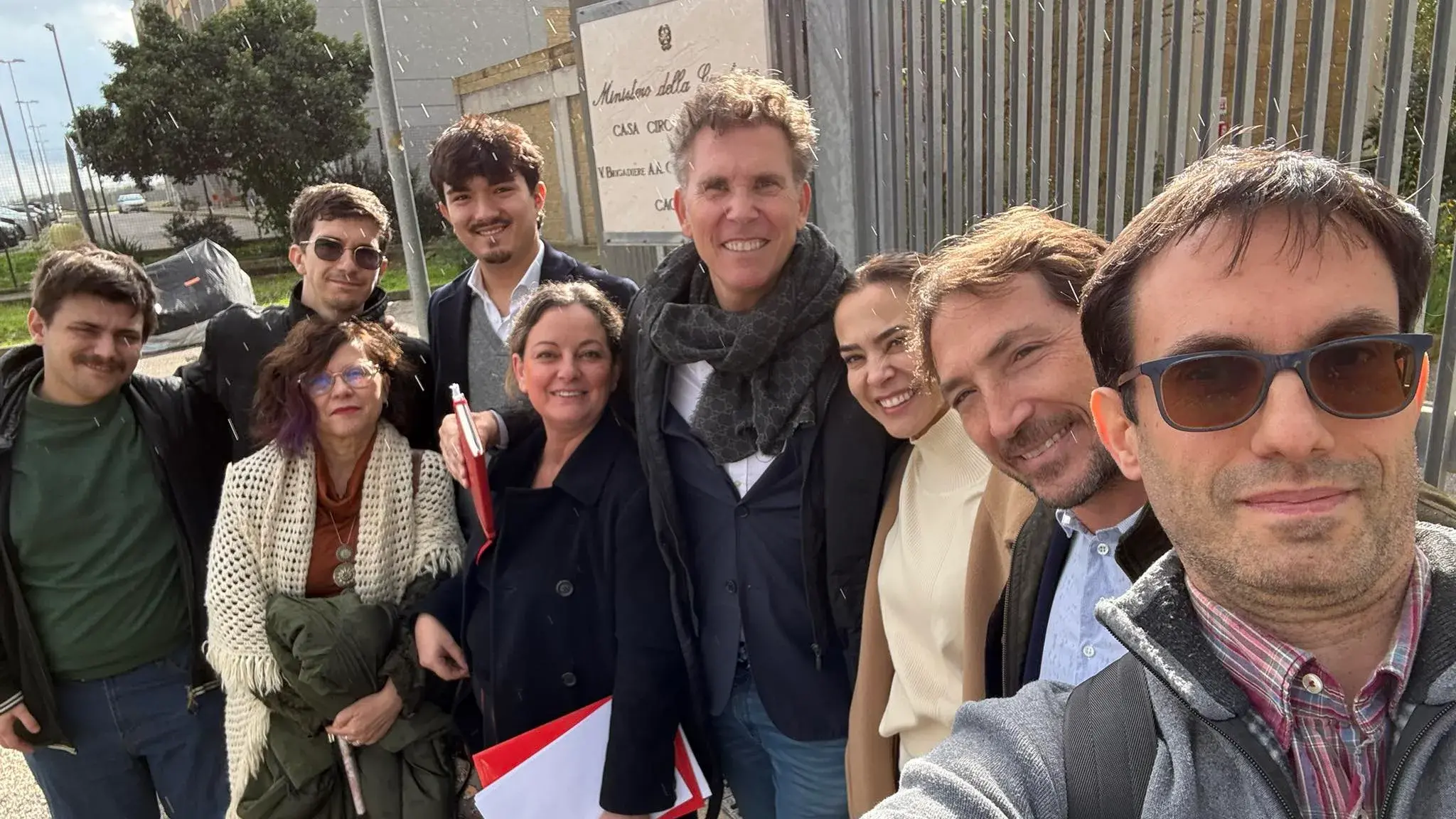 Allarme sovraffollamento a Uta, avvocati in visita al carcere: “725 detenuti su 561 posti”