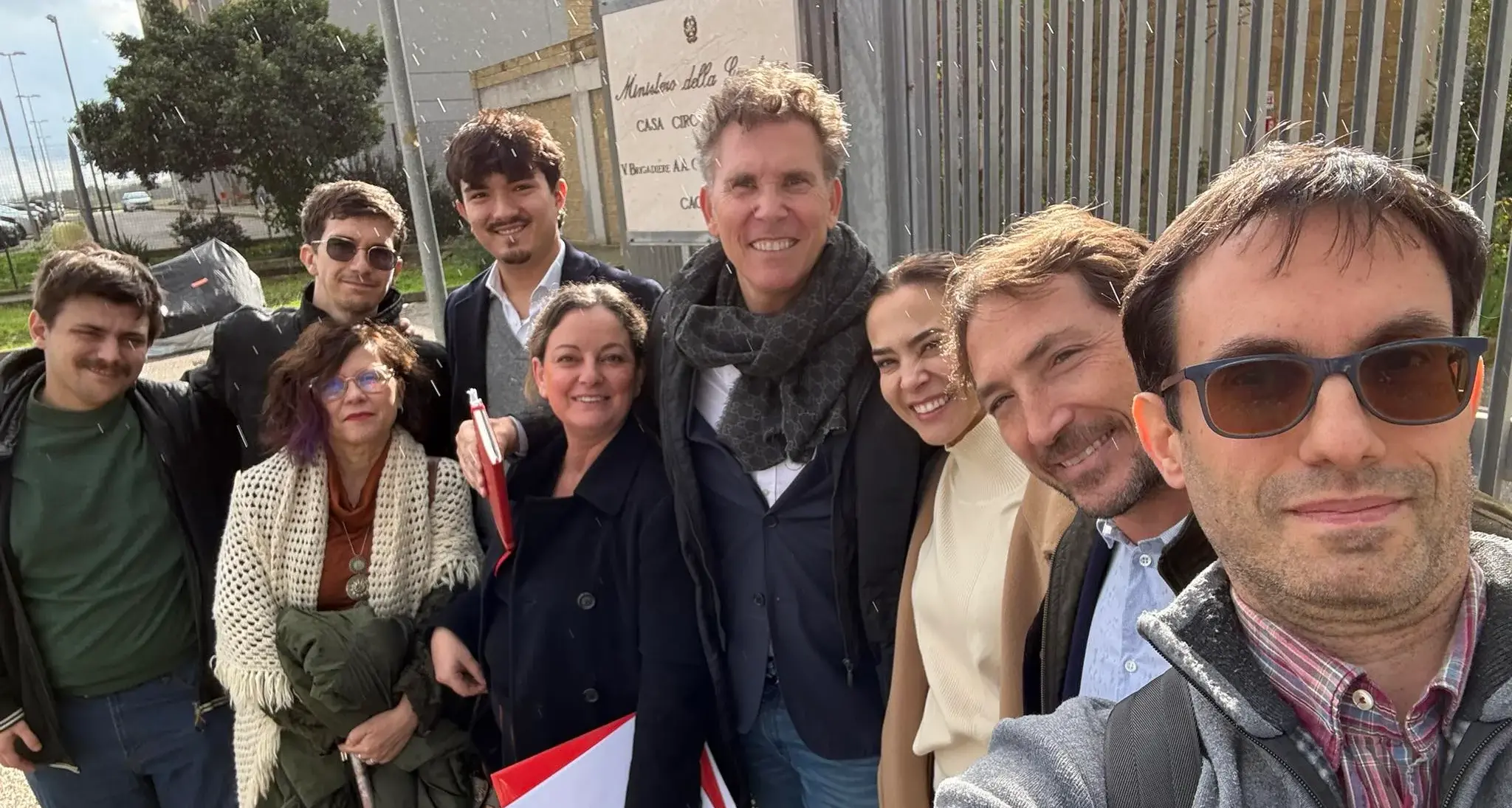 Allarme sovraffollamento a Uta, avvocati in visita al carcere: “725 detenuti su 561 posti”