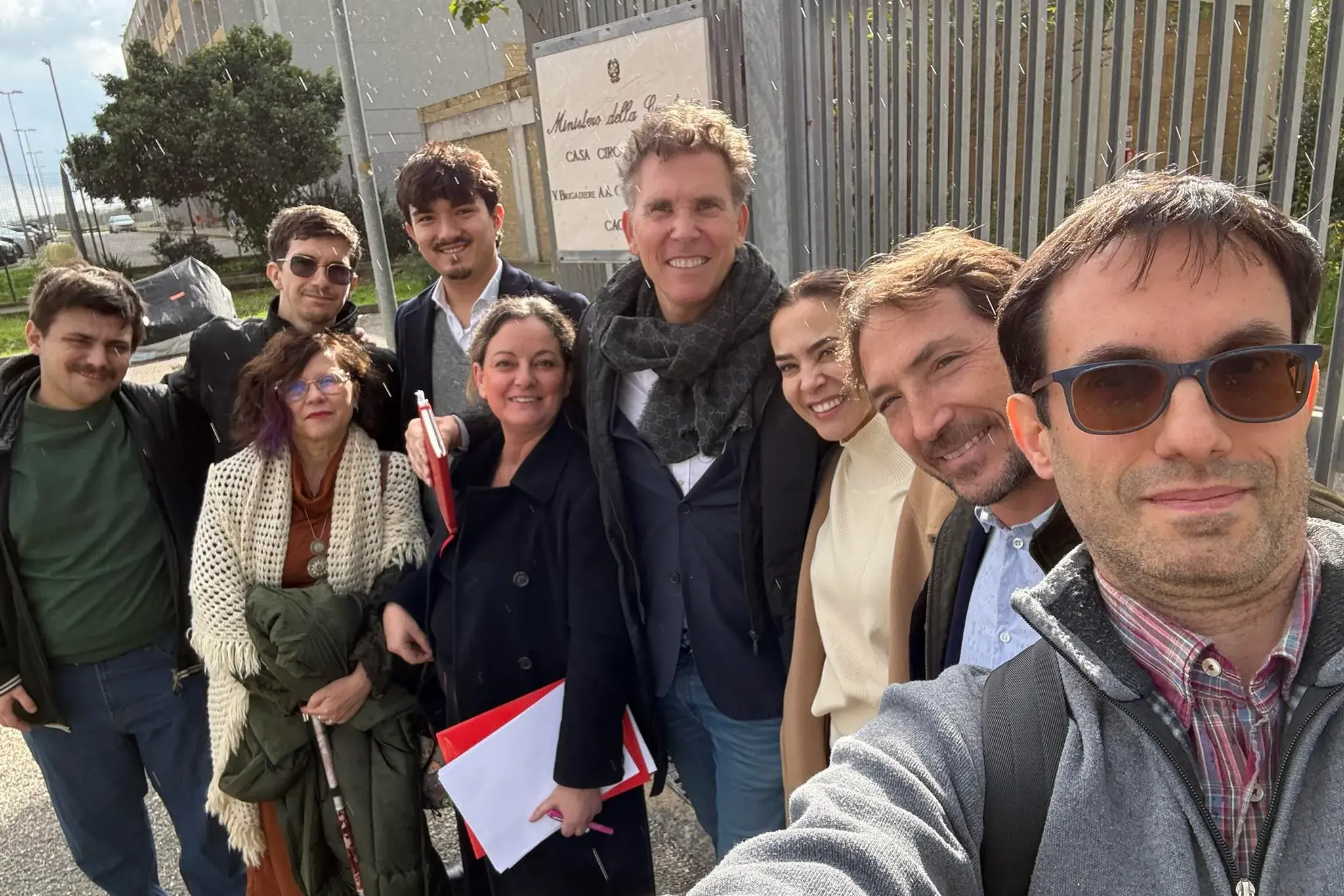 Allarme sovraffollamento a Uta, avvocati in visita al carcere: “725 detenuti su 561 posti”