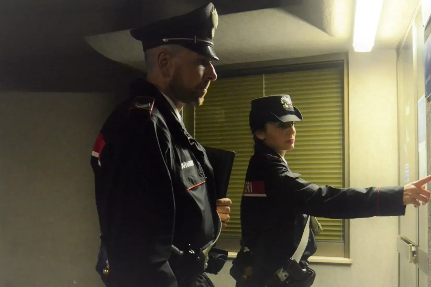 Violenze e minacce in casa, arrestato 34enne