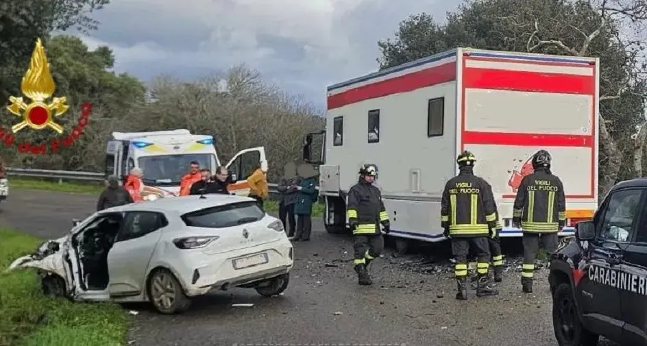 Incidente sulla provinciale 147 a Monti: due feriti