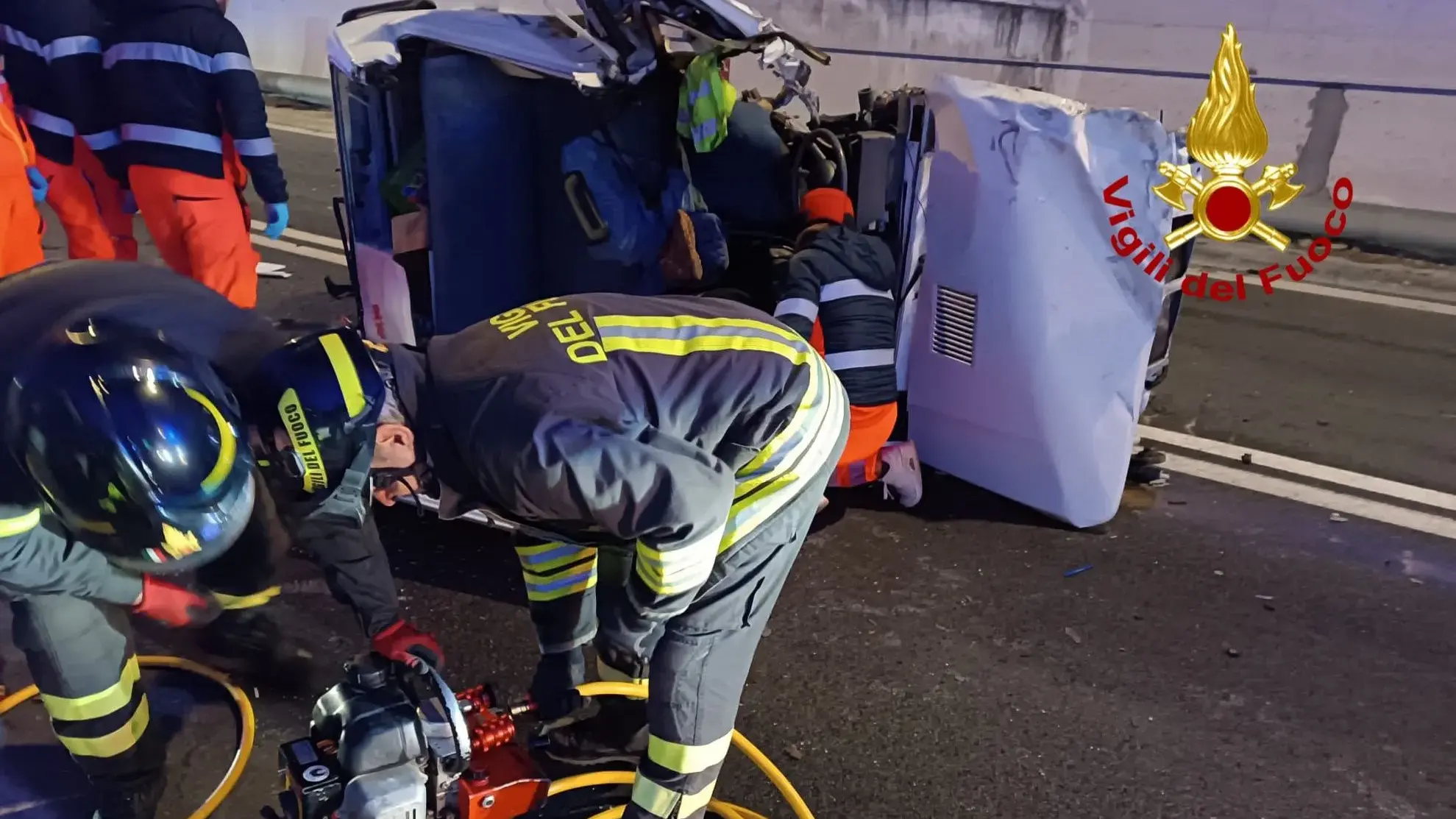 Schianto mortale nella galleria di Mamoiada: perde la vita un 48enne di Orgosolo