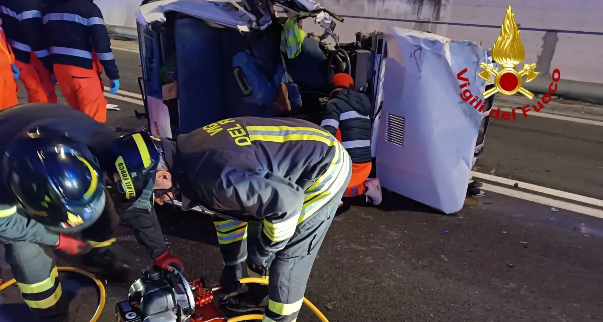 Schianto mortale nella galleria di Mamoiada: perde la vita un 48enne di Orgosolo