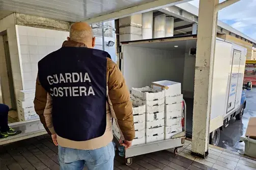 Blitz al Mercato Civico di Sassari: sequestrati 140 kg di pesce