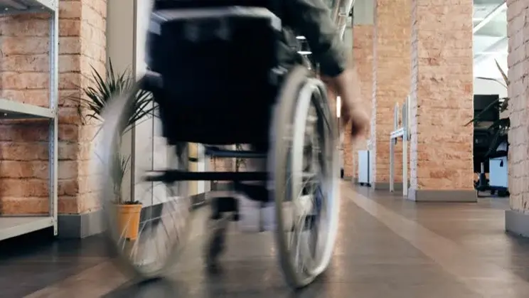 Alghero. Affetta da Sla ottiene comunicatore oculare: carrozzina in arrivo entro gennaio