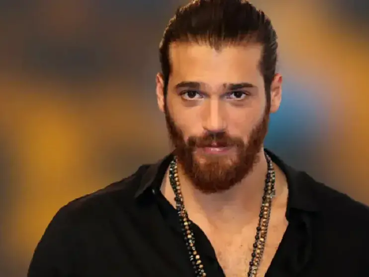 Can Yaman rilasciato dopo l’arresto nell’operazione antidroga