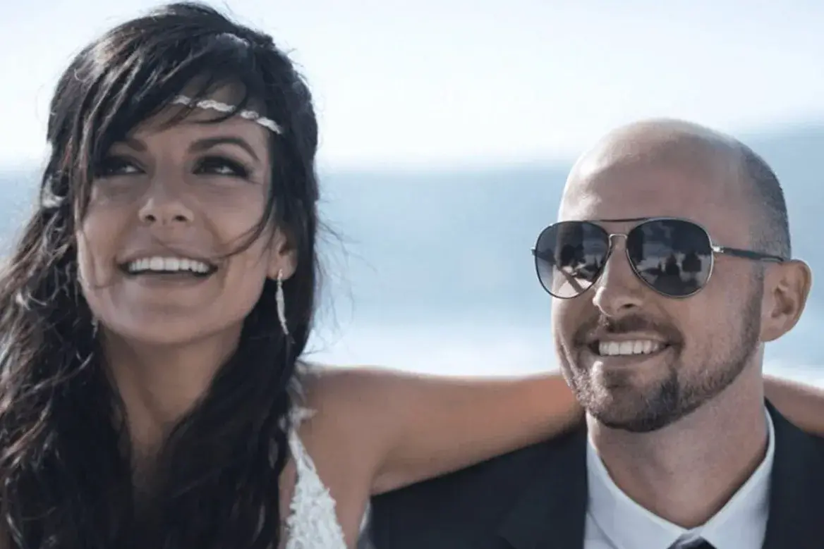 <p>I coniugi Jessica e Jaques Moretti, proprietari del locale Le Constellation, foto da web</p>\\n