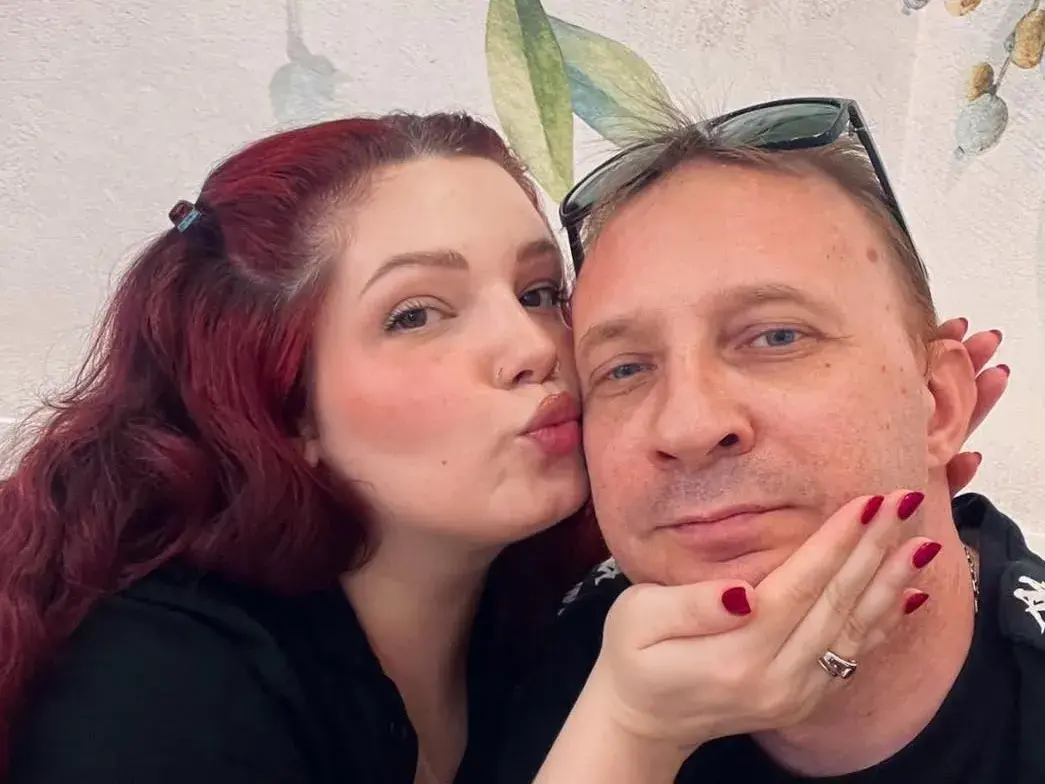 Iglesias, un amore che va oltre la vita: il commovente addio di Chiara a Fabrizio