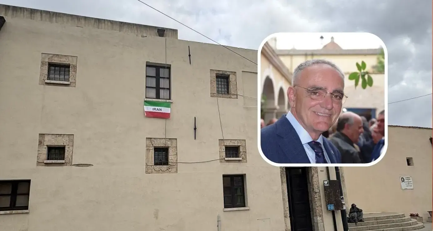 Il sindaco di Quartu espone la bandiera dell’Iran dei manifestanti: \"Un gesto dalla parte della libertà\"