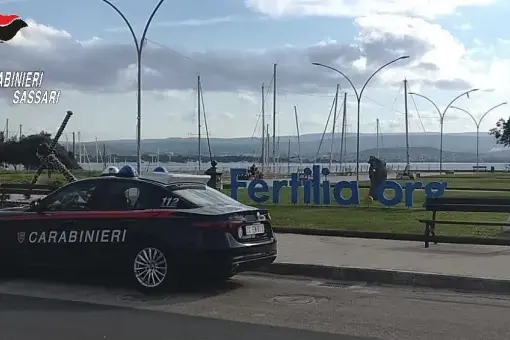 Quattro ciclomotori rubati nascosti in un fondo agricolo: un denunciato ad Alghero