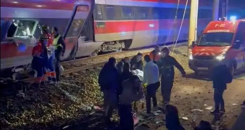 Scontro tra due treni dell’alta velocità in Andalusia: almeno 39 morti e decine di feriti