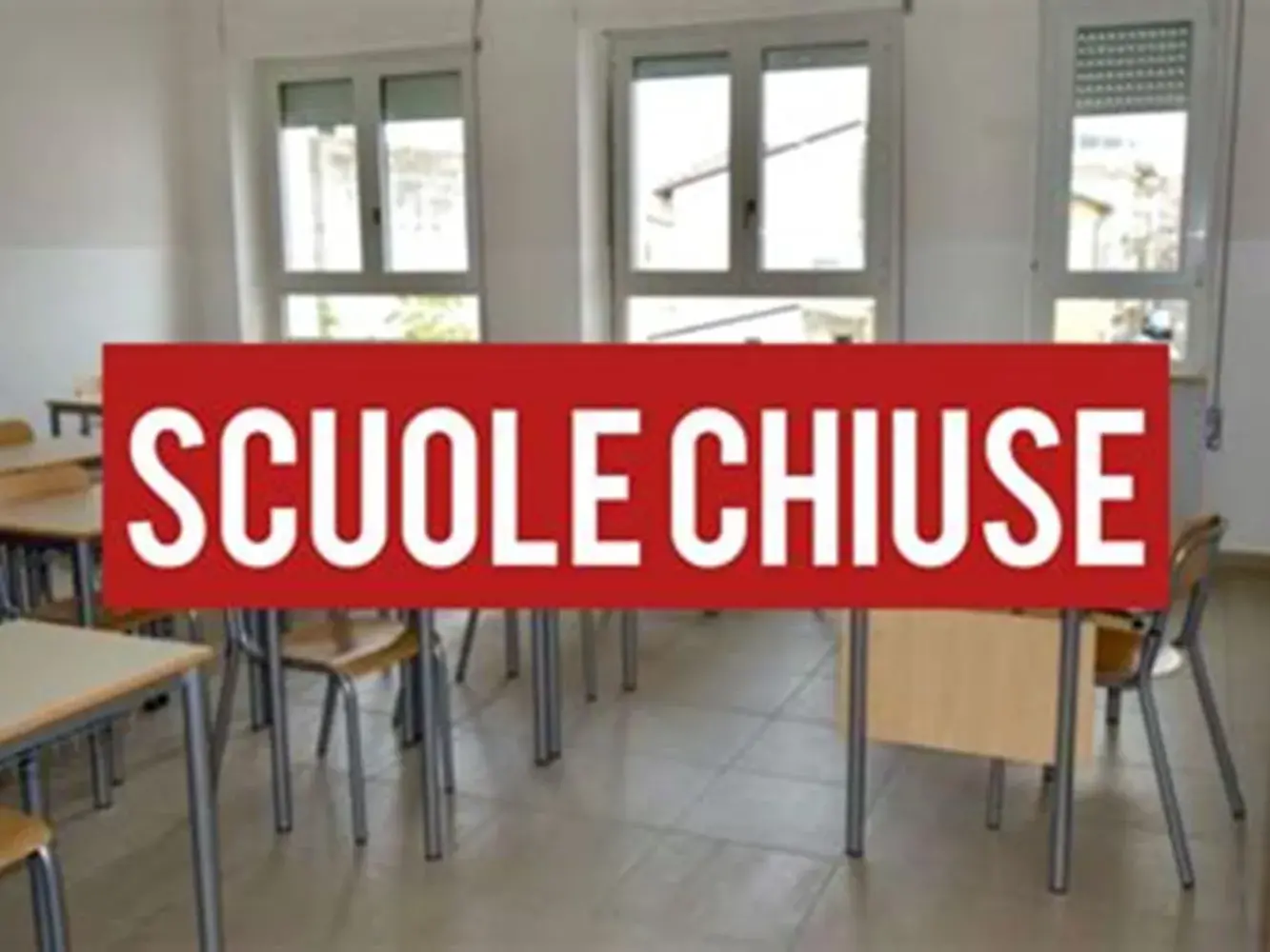 Mareggiata e allerta rossa: chiusa la 195, scuole ancora ferme