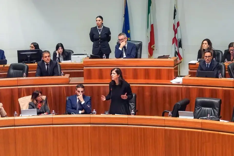 Sanità e Finanziaria 2026, Todde in Aula: “Serve una strategia solida e misurabile”