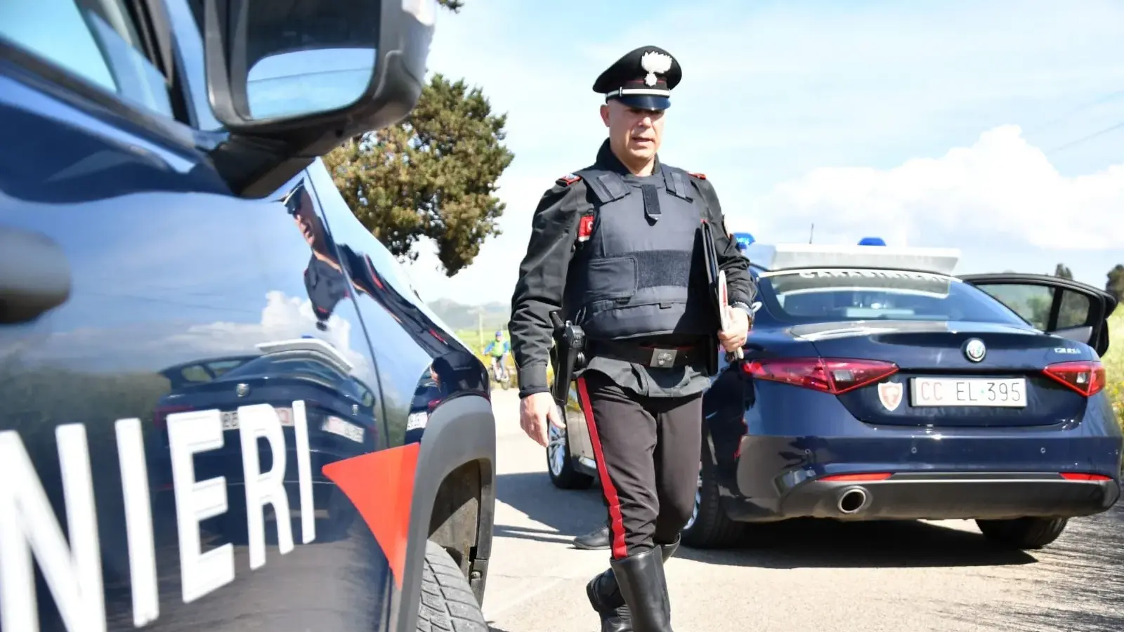 Fermati in auto con droga e armi: due denunce a Villacidro