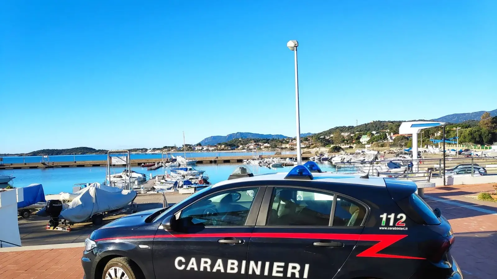 Sarroch. Quindici furti e carte di credito usate per acquisti: denunciato un 18enne