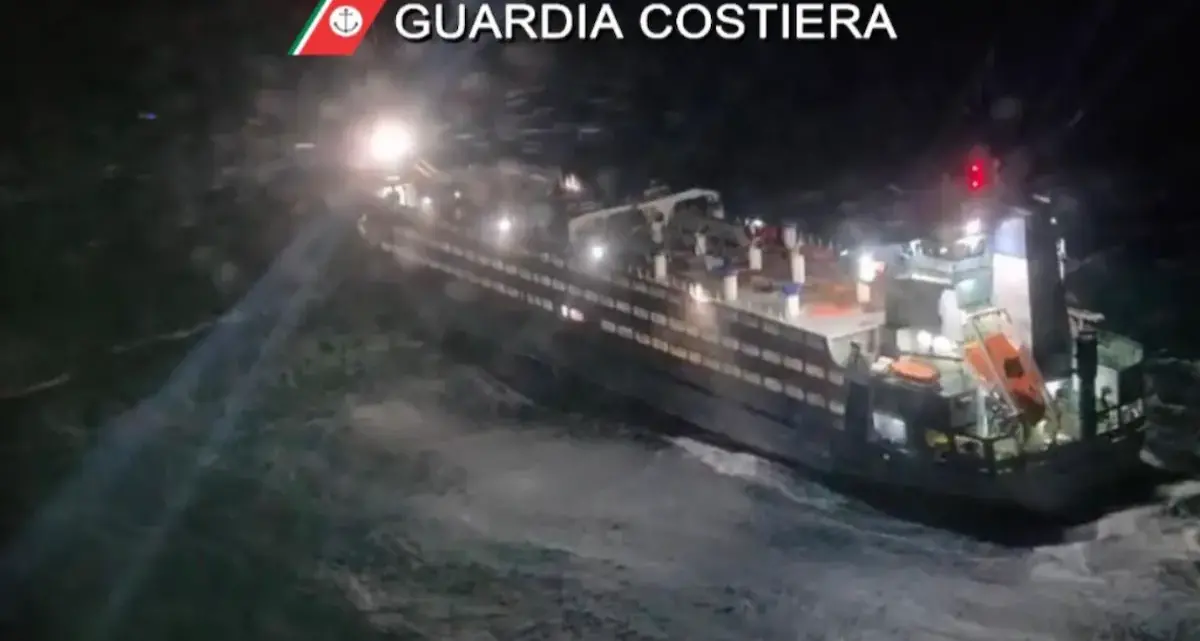 Dramma sfiorato al largo di San Pietro: nave in avaria ed equipaggio in salvo dopo ore di tensione