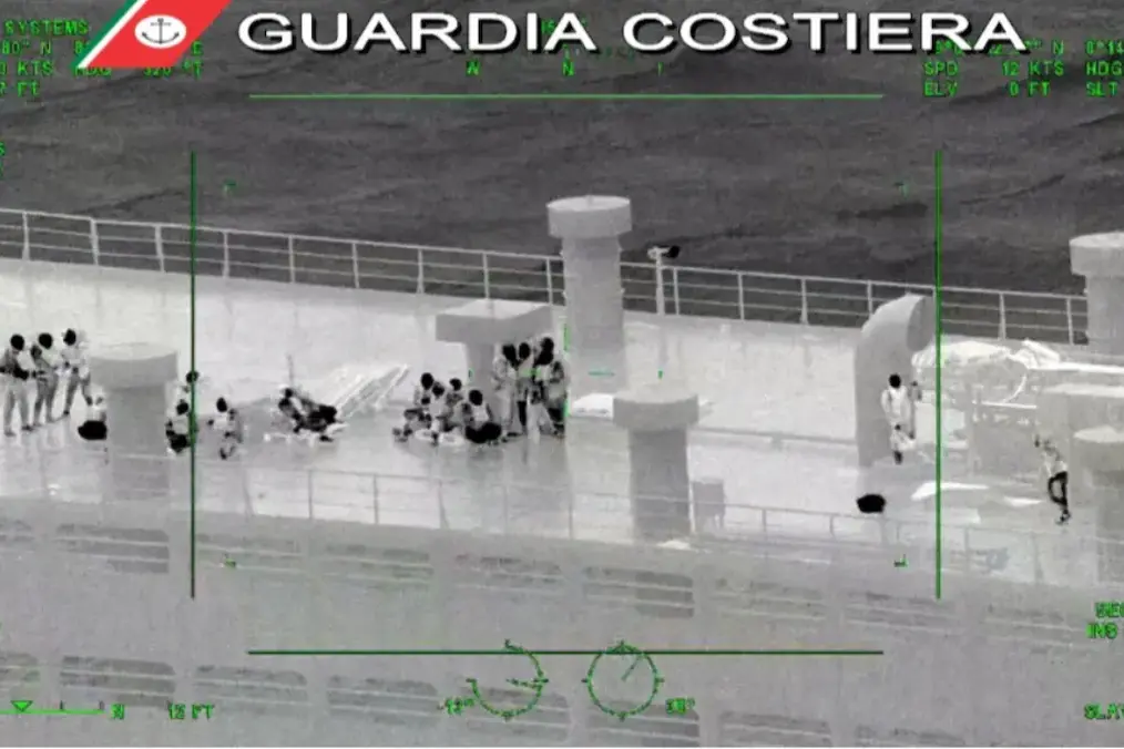 Dramma sfiorato al largo di San Pietro: nave in avaria ed equipaggio in salvo dopo ore di tensione