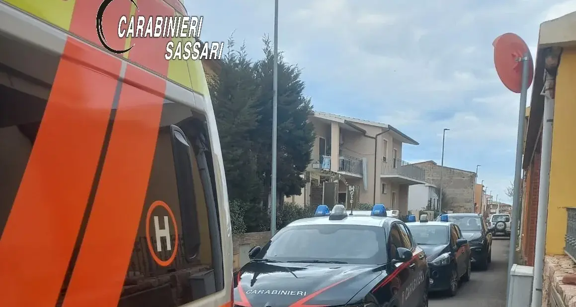 Incendio in casa a Valledoria: anziana ferita salvata dai Carabinieri