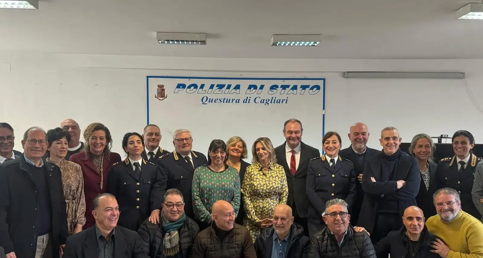 Medaglie di commiato a Cagliari: un tributo ai poliziotti in pensione