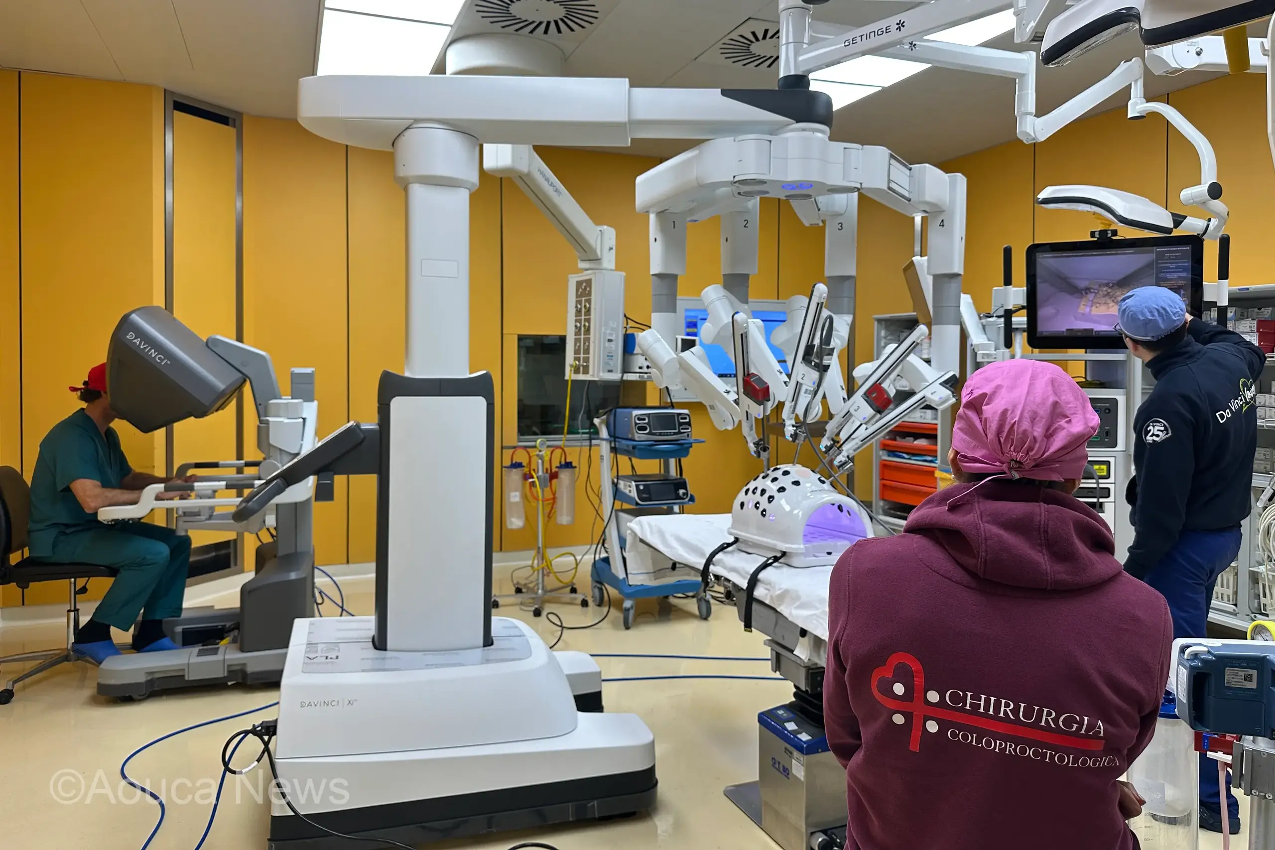 Innovazione chirurgica a Cagliari: arriva il robot Da Vinci Xi