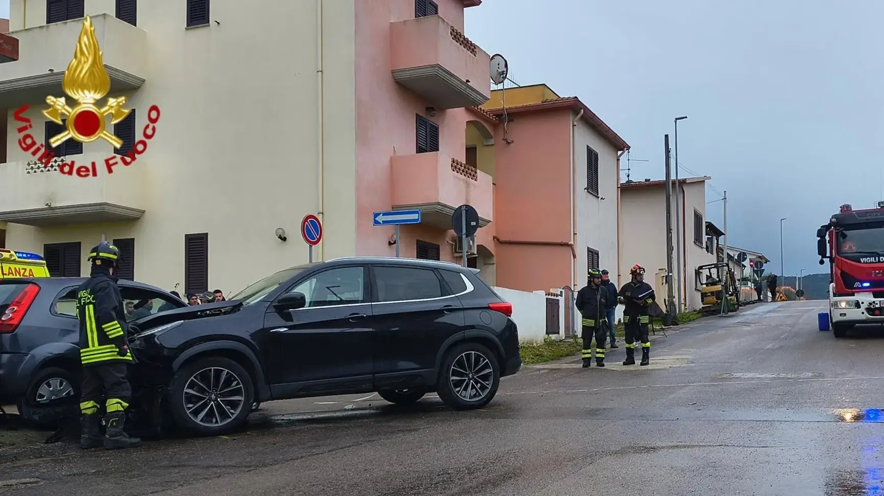 Scontro frontale a Valledoria, due feriti in via Fermi