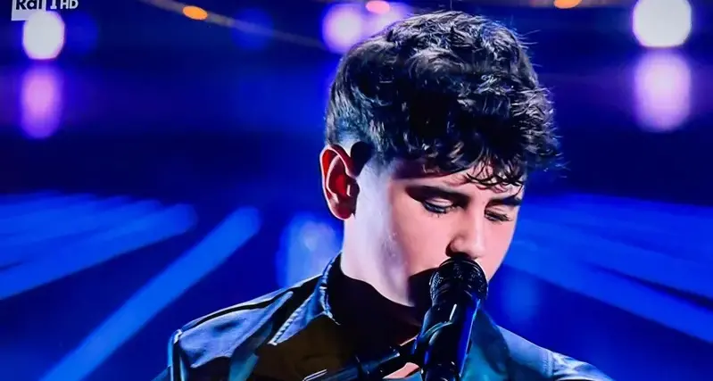 Da Decimomannu Matteo incanta a The Voice con Bohemian Rhapsody: Nek lo prende in squadra
